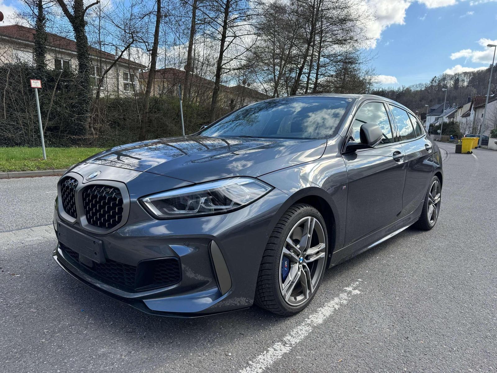 BMW 135 M xDrive Scheckheft u-frei fast VOLL TOP gep