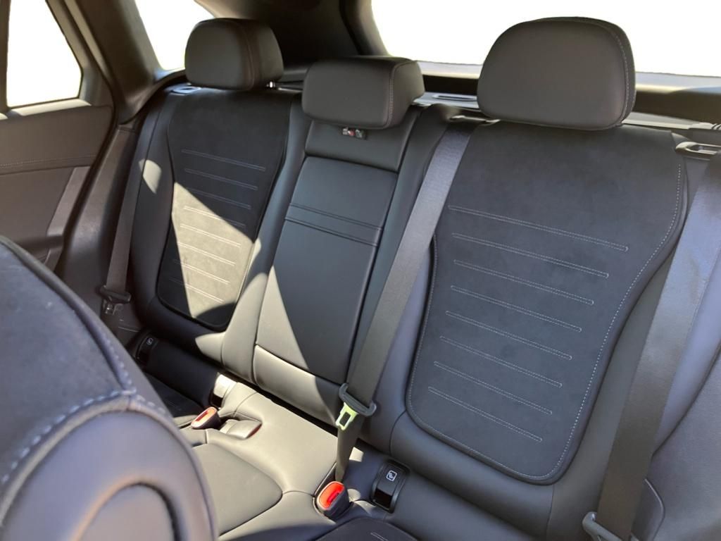 Fahrzeugabbildung Mercedes-Benz GLC 300 d 4M AMG*DISTRONIC*KAMERA*DAB*LED