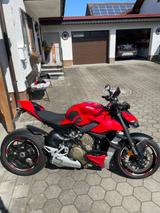 Ducati Streetfighter V4 - Offers