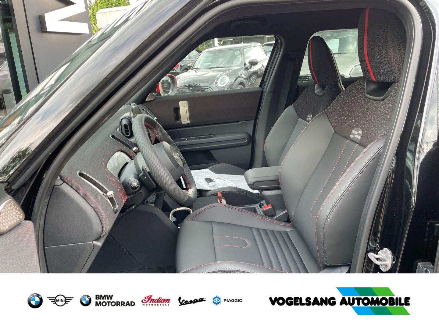 Fahrzeugabbildung MINI Countryman S ALL4 (Allrad) - Paket L - JCW-Trim