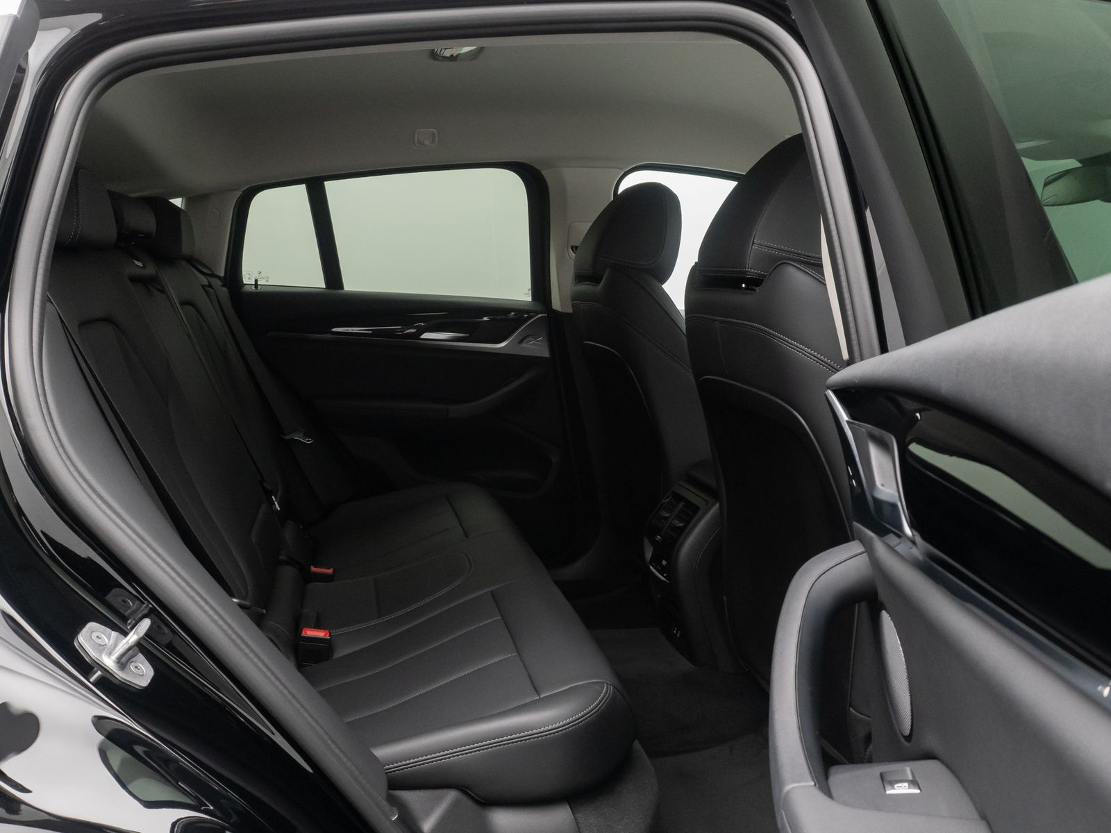 Fahrzeugabbildung BMW X4 xD20i 360° DAB CockpitPlus WLAN LED M Sport