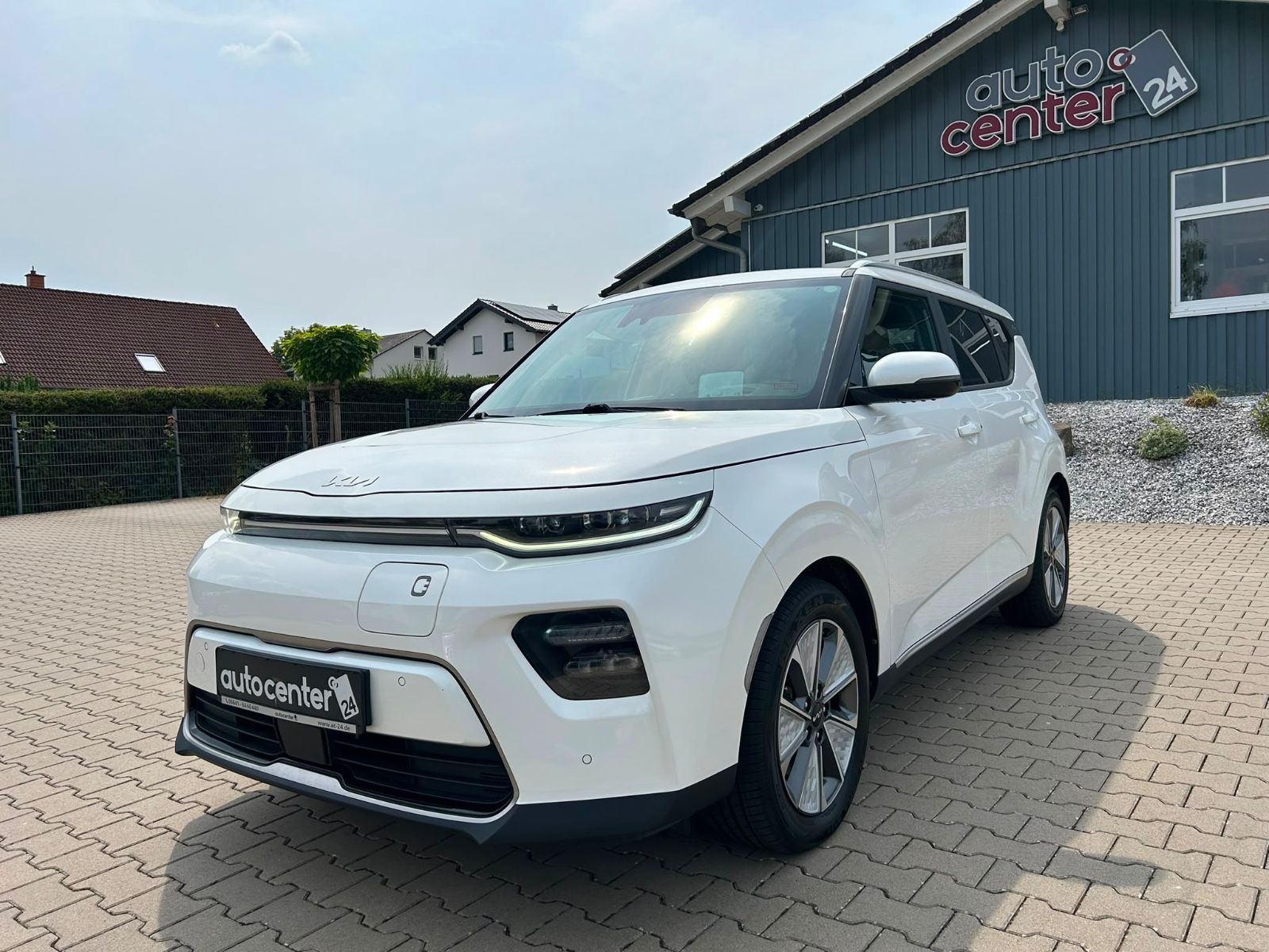 Fahrzeugabbildung Kia e-Soul Spirit°64 kWh°LED°3 Phasen°Kamera°1.Hand°