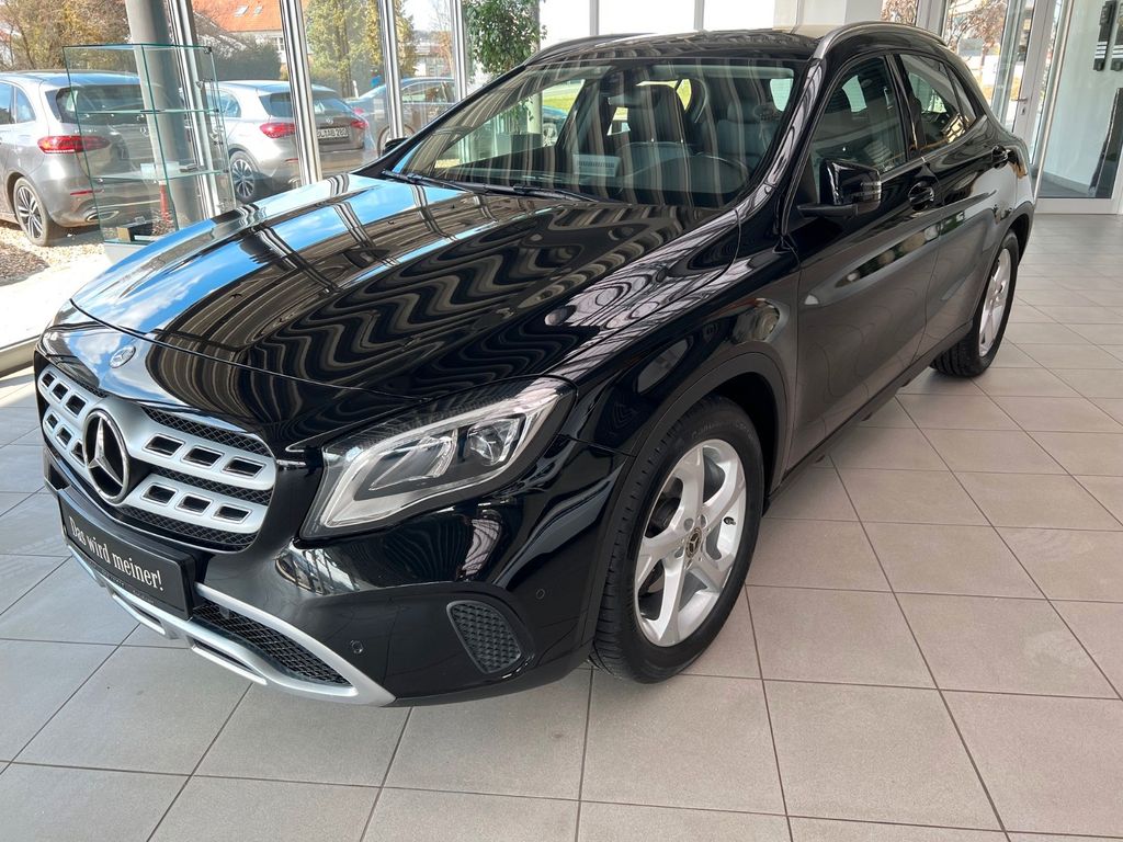 Image of Mercedes-Benz GLA 200