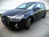 Hyundai i30 1.4 T-GDI Navi, 8 X LM, Winterpacket.