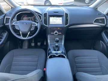 Fahrzeugabbildung Ford Galaxy Titan. AWD Panoramadach, Kamera, 7 Sitzer