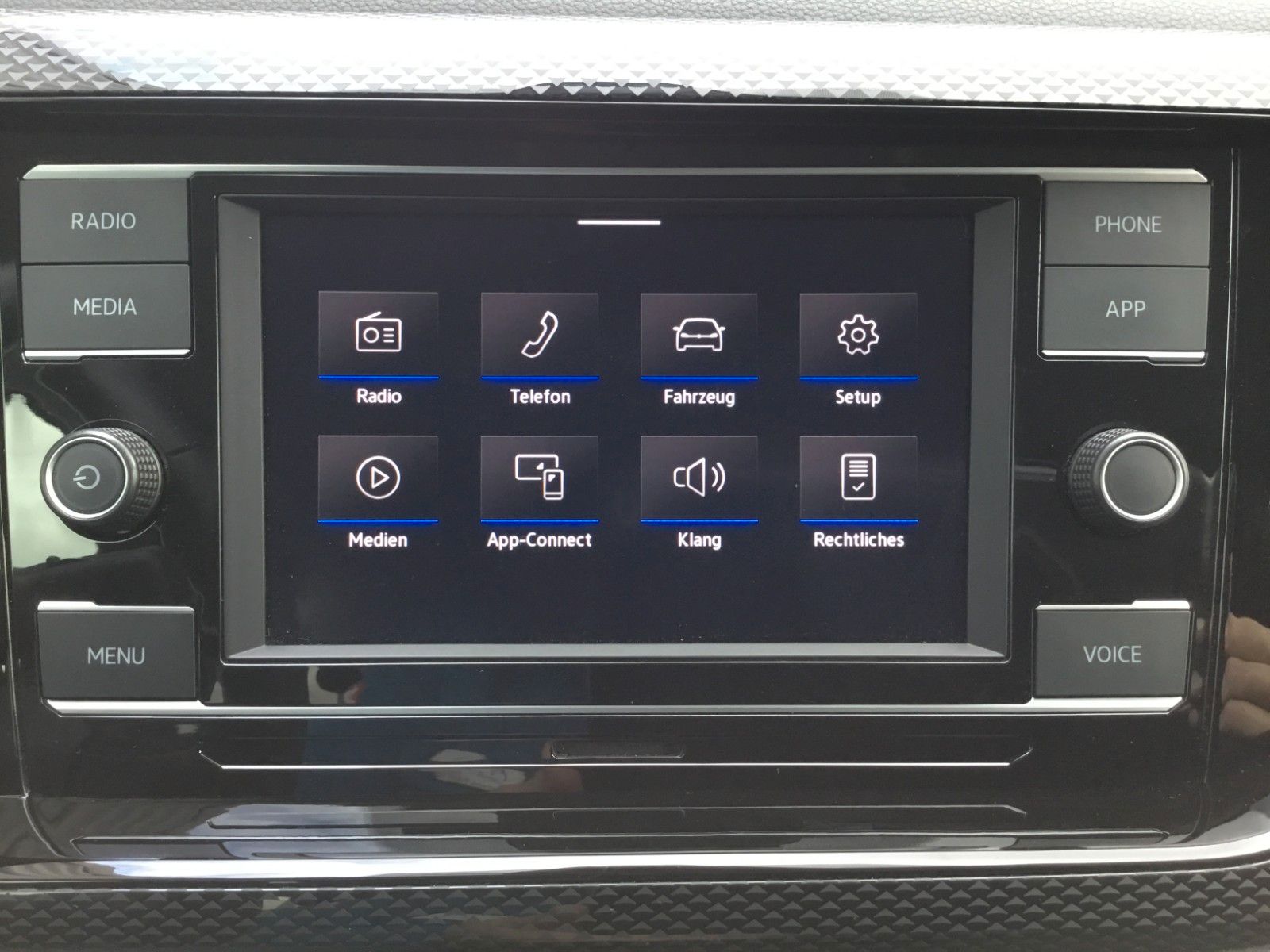 Fahrzeugabbildung Volkswagen Taigo 1.0 TSI Life+LED+App Connect+Kamera