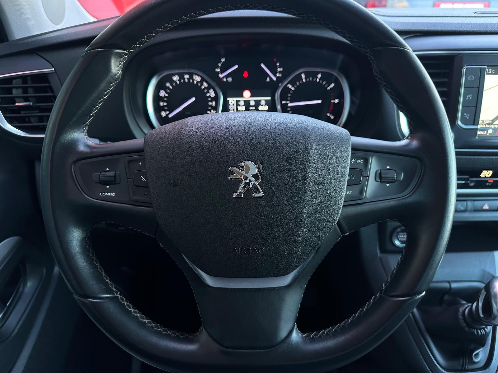 PEUGEOT Traveller 2.0BHDI Allure L2 *PAN#HUD#SHZ#ACC#XEN - Image 11