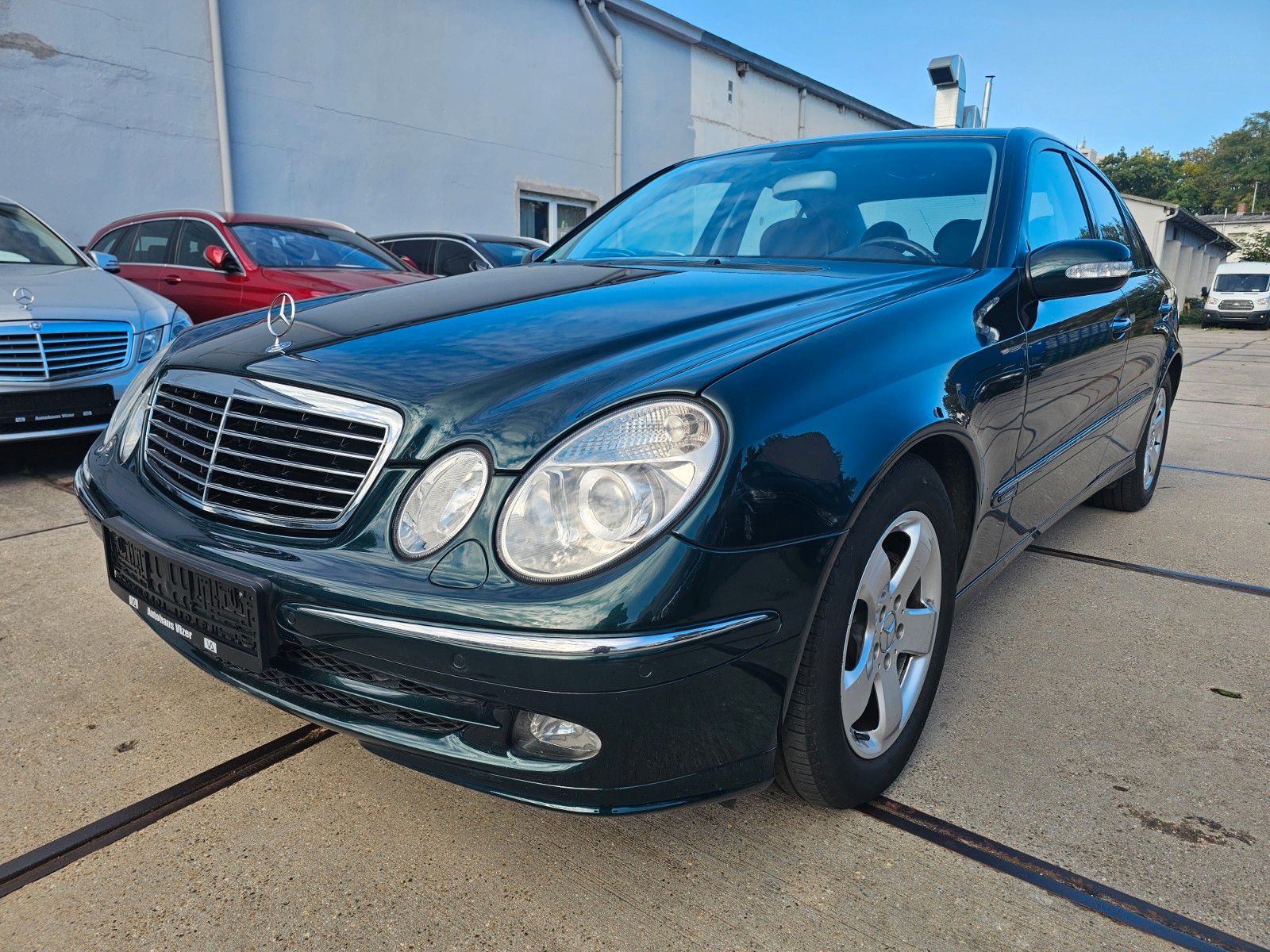 Mercedes E 200 - 1