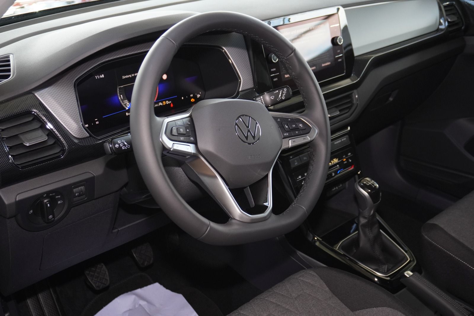 Fahrzeugabbildung Volkswagen T-Cross Life 1.0 l TSI OPF 70 kW (95 PS) 5-Gang