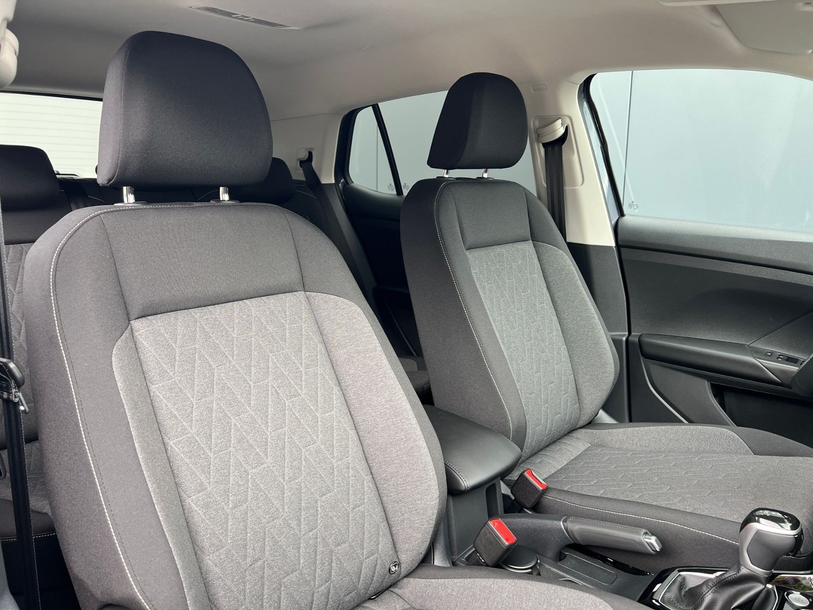 Fahrzeugabbildung Volkswagen T-Cross Life 1.5 TSI DSG *IQ.Light, Kamera, 17'-