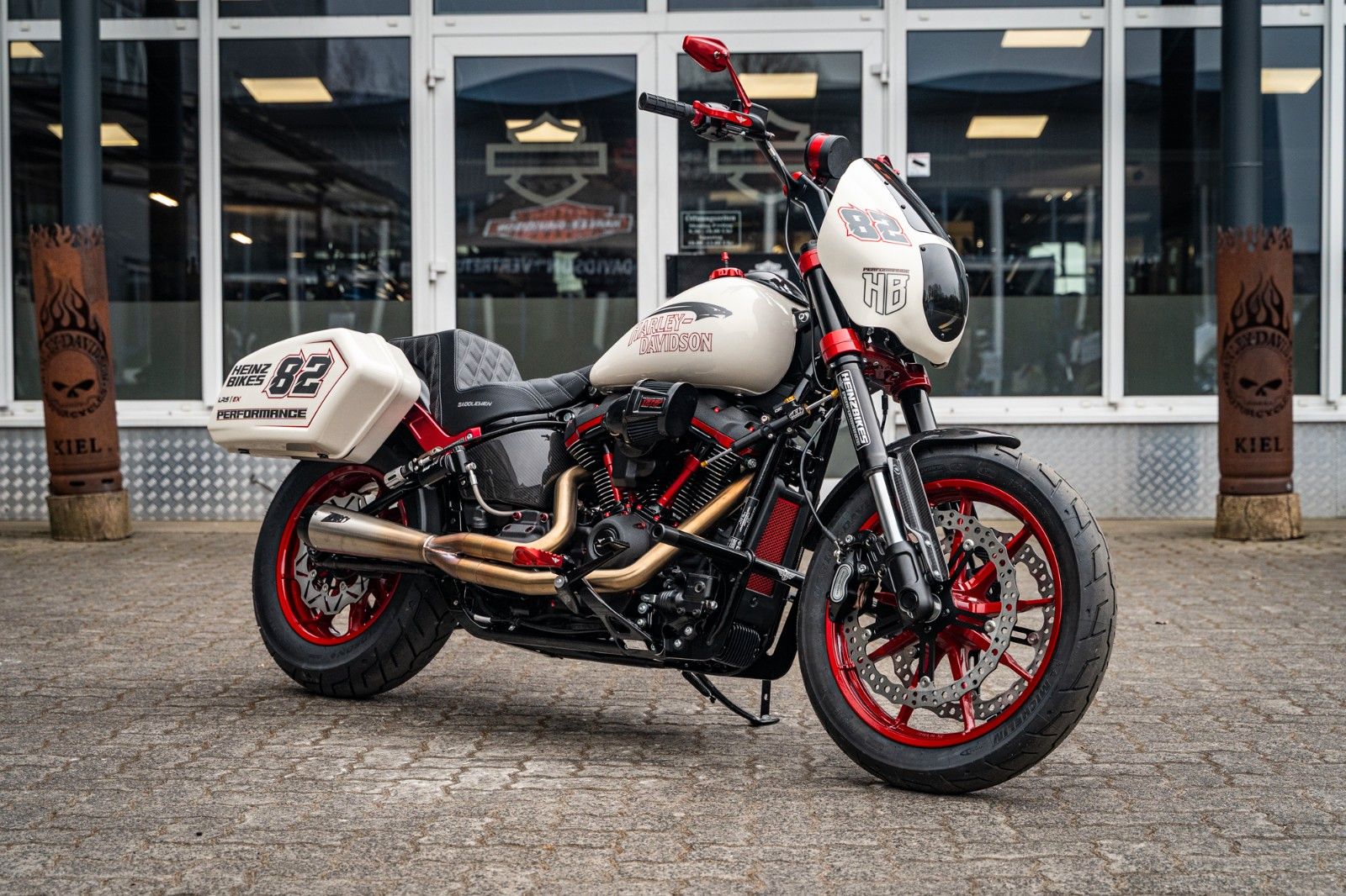 Fahrzeugabbildung Harley-Davidson FXLRS Low RiderS Extreme- Clubstyle Bike 1of1