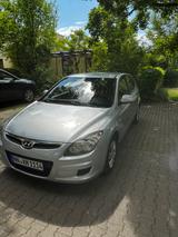 Hyundai i30 mit neuen Reifen  - Hyundai: Reifen