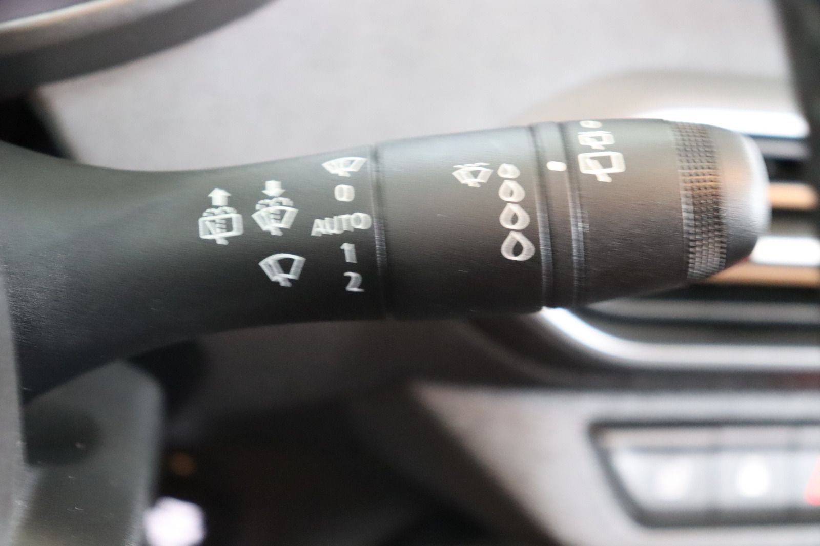 Fahrzeugabbildung Ford Grand C-Max 1.0 Cool & Connect * Navi * SHZ HU/A