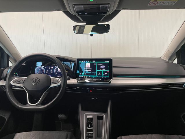 Golf VIII Variant Life 2.0 TDI DSG LED SHZ ACC R