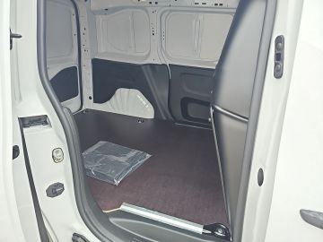 Bild 10 Opel Combo E Cargo Basis LED Rückfahrkam. Temp Tel.-V