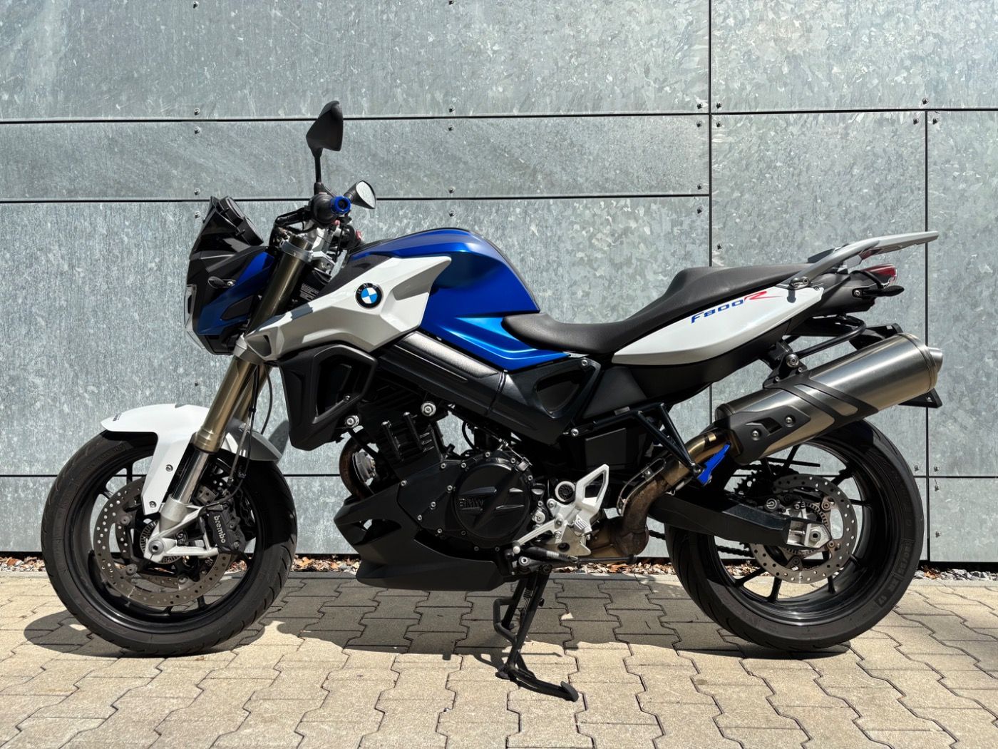 Fahrzeugabbildung BMW F 800 R Touren- und Dynamikpaket