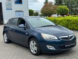 Opel Astra J Lim. 5-trg. Design Edition *Lenkrad Hz. - Opel Astra aus 2011: J
