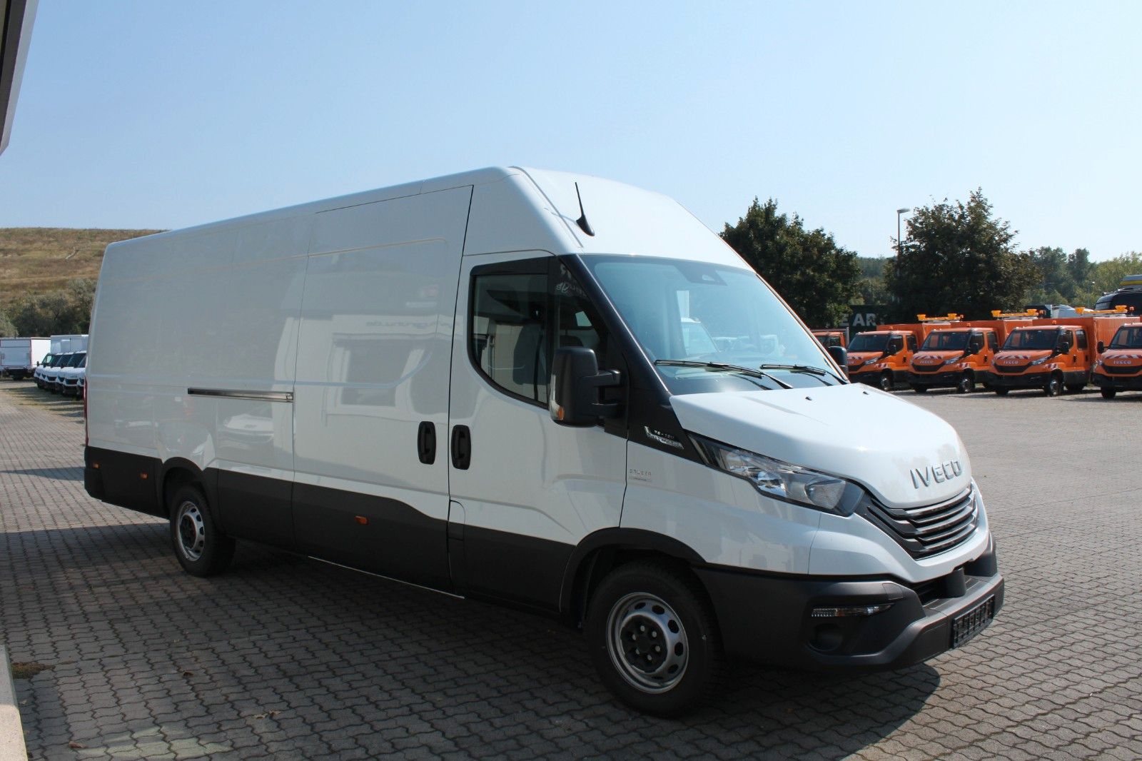 Fahrzeugabbildung Iveco Daily 35 S 16 A8 V NEW MODEL '24