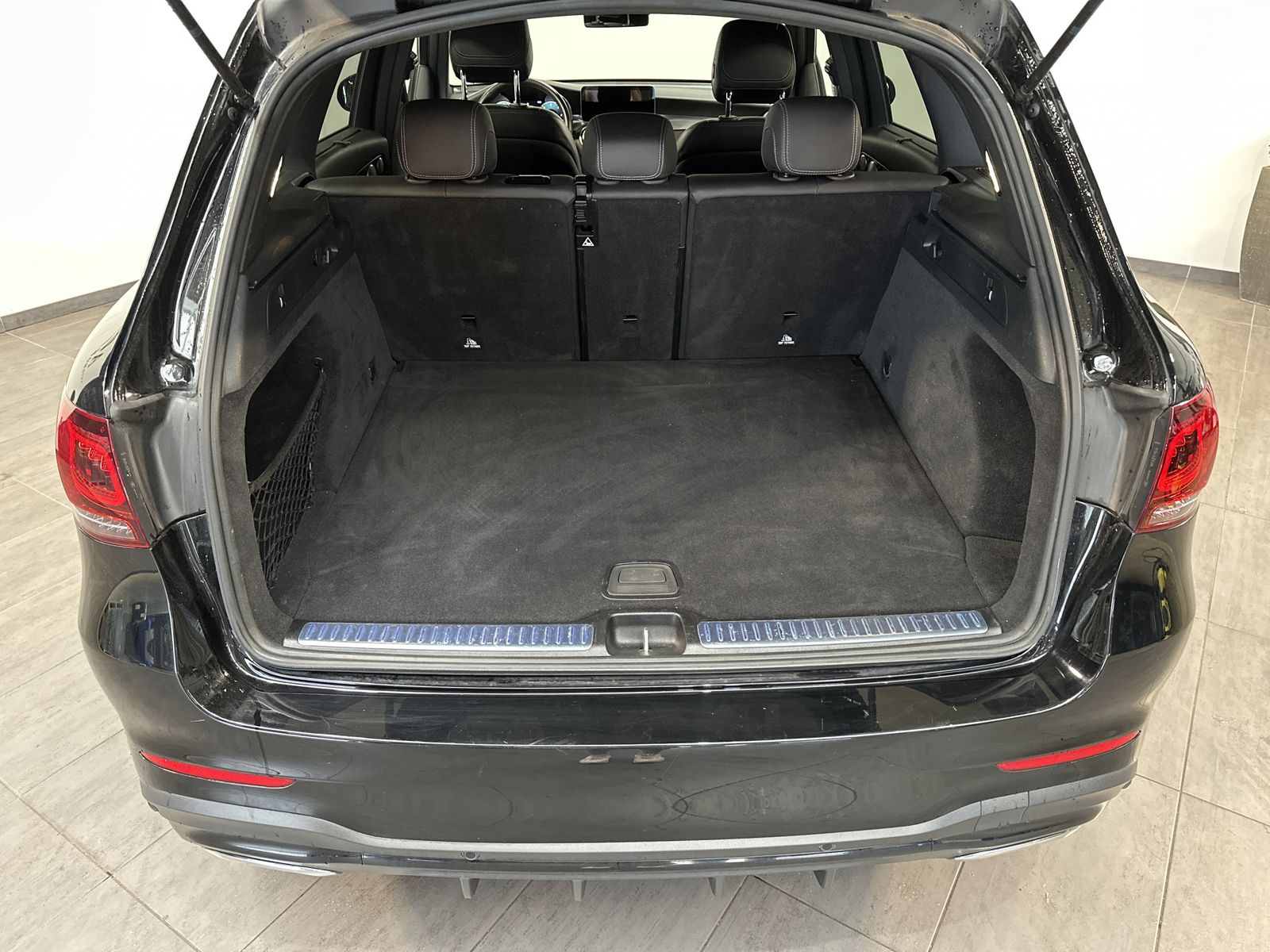 Fahrzeugabbildung Mercedes-Benz GLC 400d 4M AMG-Line NAV+LED+BURMESTER+360°+AHK