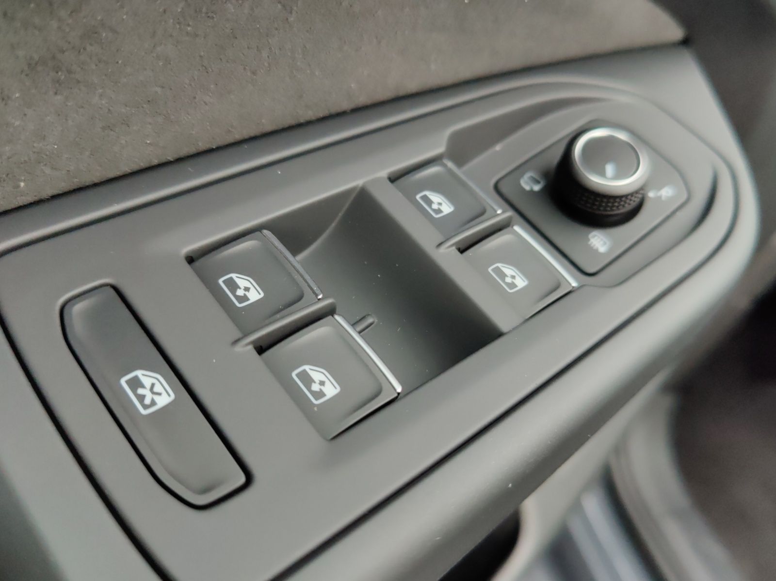 Volkswagen Golf Style 1,5 l eHybrid OPF 110 kW (150 PS) / 8 imagem 3