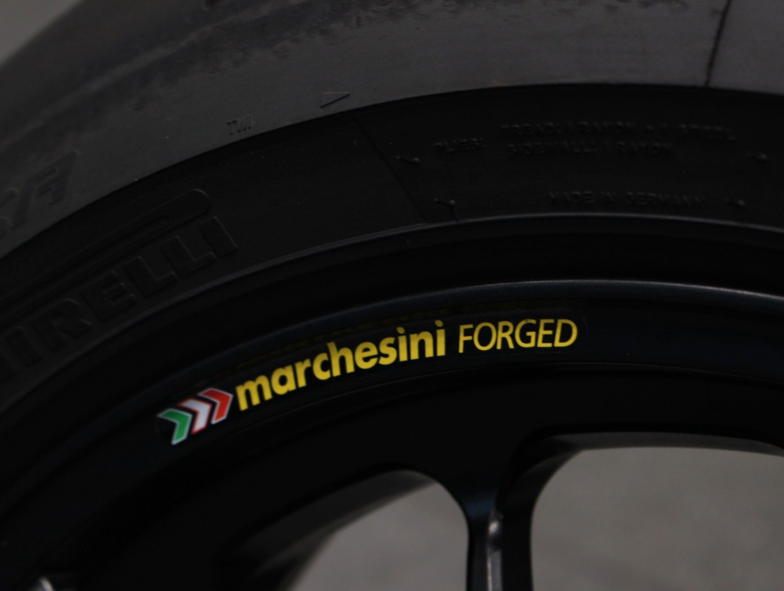 Fahrzeugabbildung Ducati Streetfighter V4 S* Carbon Umbau*1.Hand*TOP