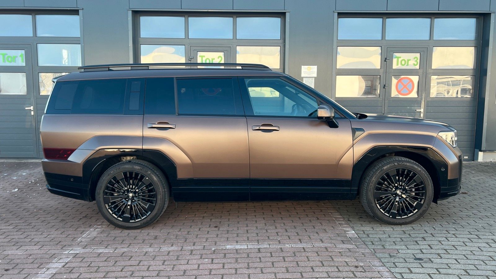 Fahrzeugabbildung Hyundai SANTA FE 1.6T-GDI HEV Blackline *Standhzg*AHK*