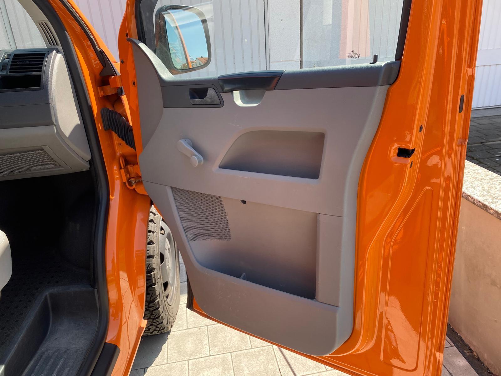 Volkswagen T5  Campervan 