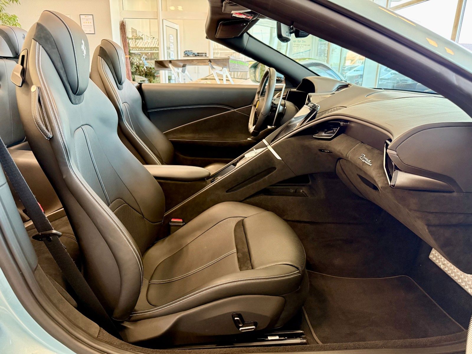 Fahrzeugabbildung Ferrari Roma Spider "SpecialColor"/JBL /Matrix /ACC/PPF
