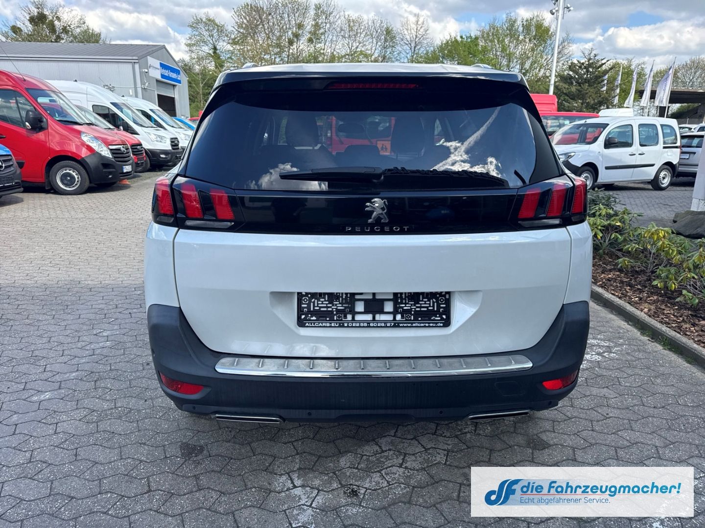 Fahrzeugabbildung Peugeot 5008 Active 1.2 PureTech 130 GETRIEBESCHADEN