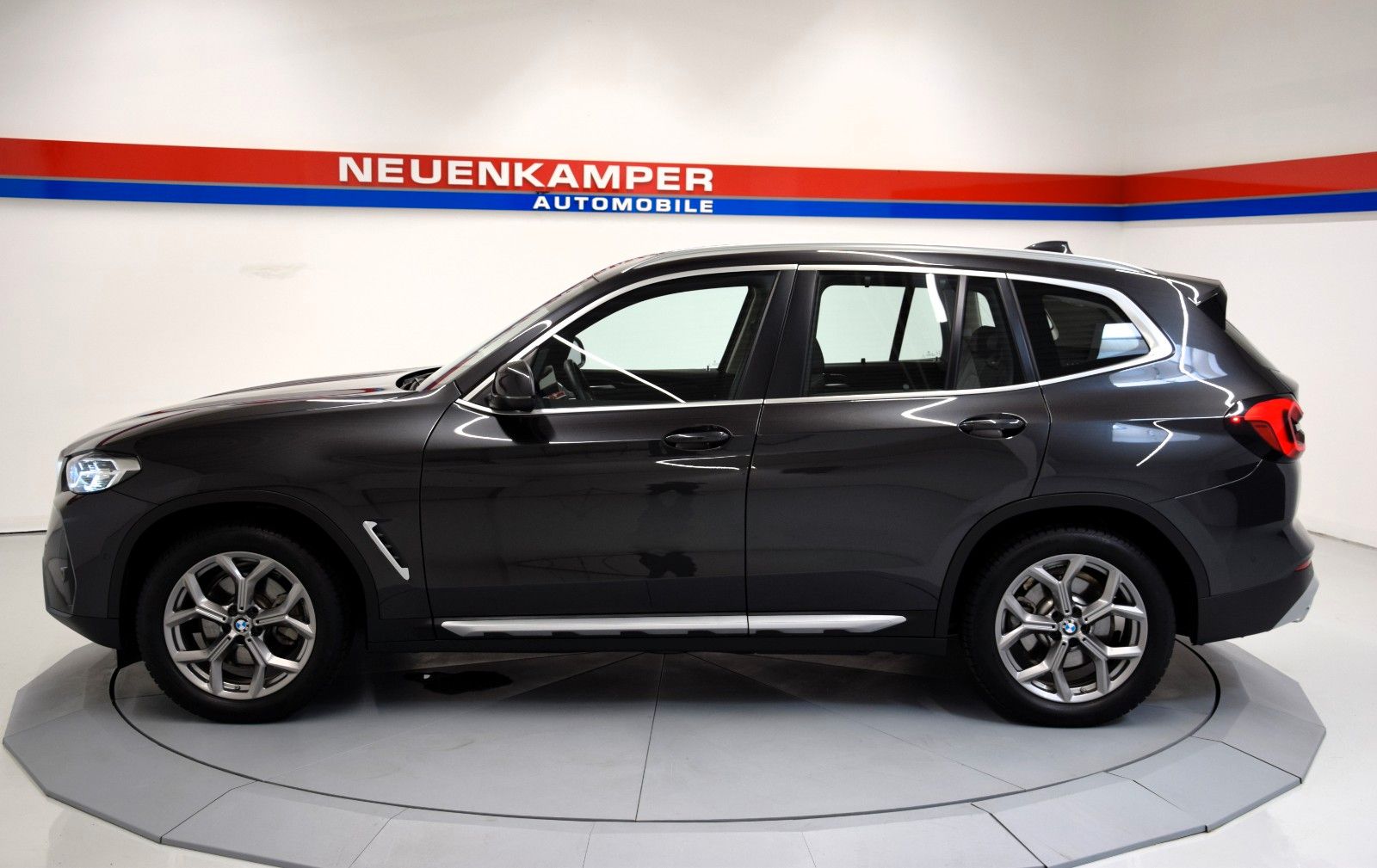 Fahrzeugabbildung BMW X3 xDrive 20i Panorama  Leder ACC AHK 4xSitzheiz