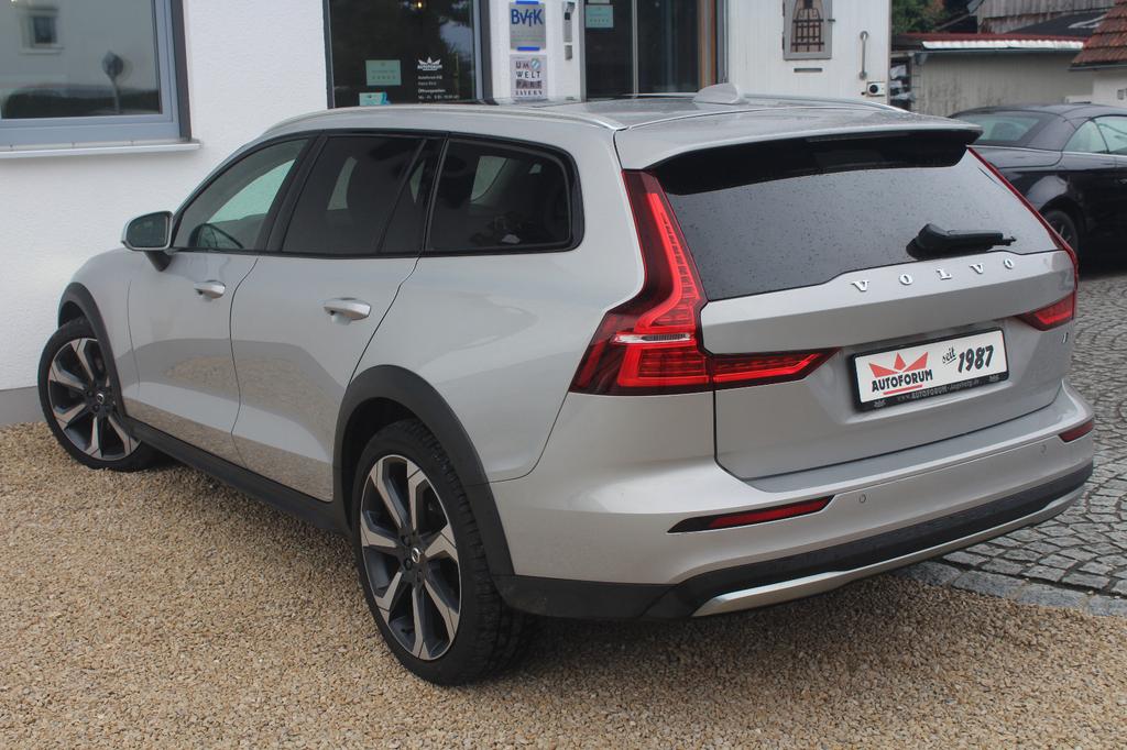 Volvo V60 Cross Country