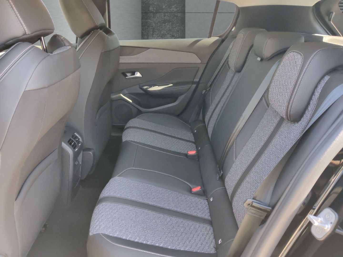 Peugeot 308 - Bild 9