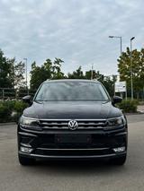 Volkswagen Tiguan 2.0 TDI SCR 140kW DSG 4MOTION Highlin... - VW Tiguan mit Schiebetür