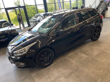 Kia Ceed Sportswagon FIFA World Cup Edition *AHK*LKH