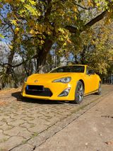 Toyota GT86 SunriseYellow - Toyota Yaris: Toyot