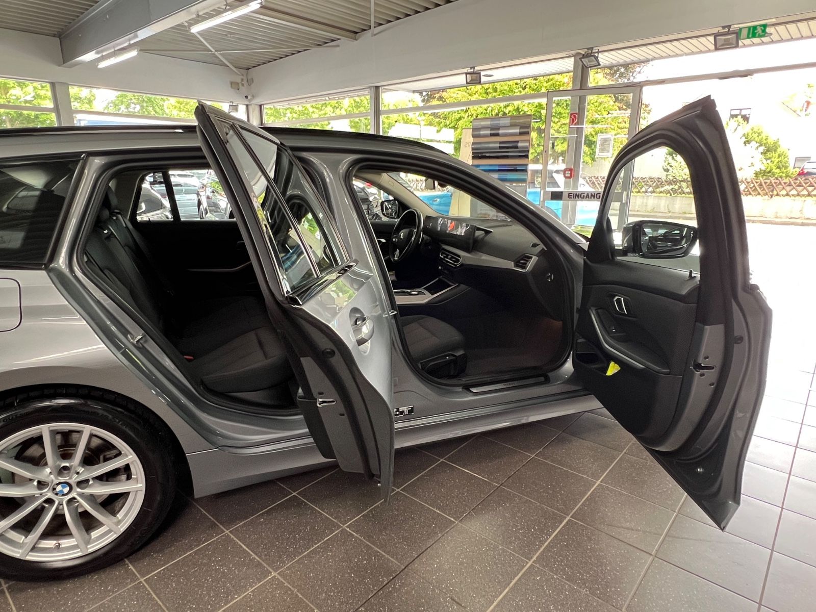 BMW 318 d Touring Driving Assistant+Curved+LED+BLCP foto 9