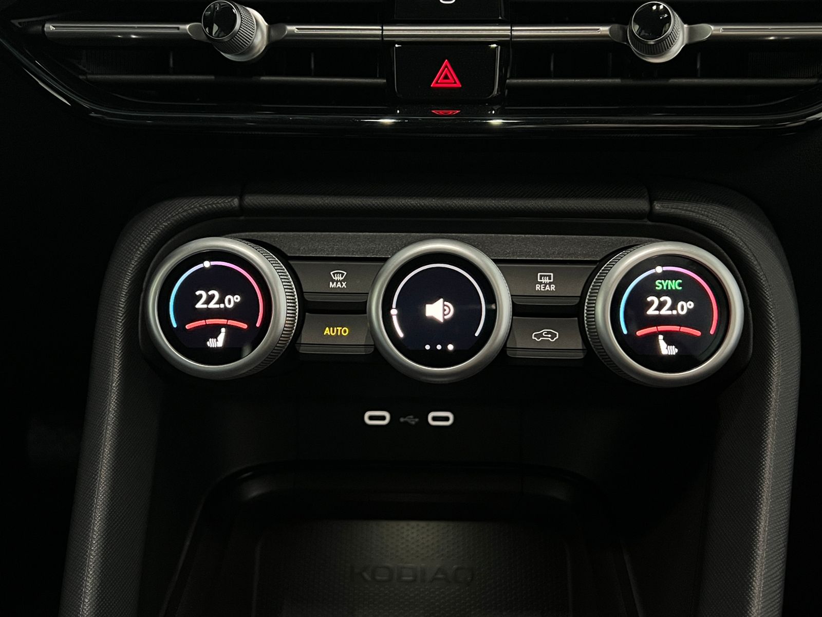 Fahrzeugabbildung SKODA Kodiaq Selection 2.0 TDI DSG 4x4 *7-Sitze, AHK,