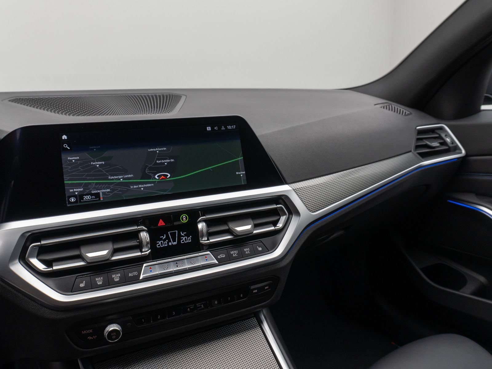 Fahrzeugabbildung BMW 330i xD M Sport Kamera Laser HUD DAB Komfort 19"