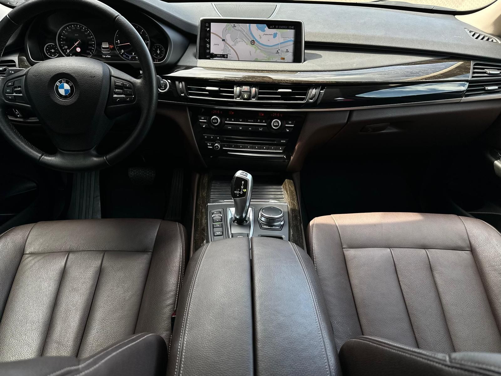 BMW X5 xDrive 30d* BIXEN#HUD#PANO#AHK#SHZ#TEMPO#NAVI - Image 10