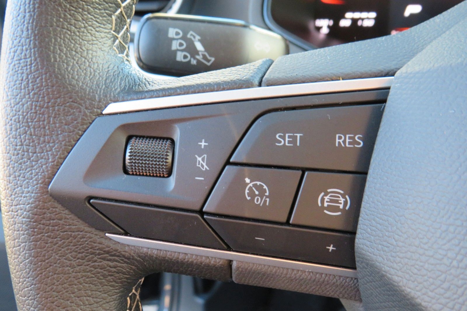 Fahrzeugabbildung SEAT Arona Style NAVI APP SITZH. PDC GRA 1.HD