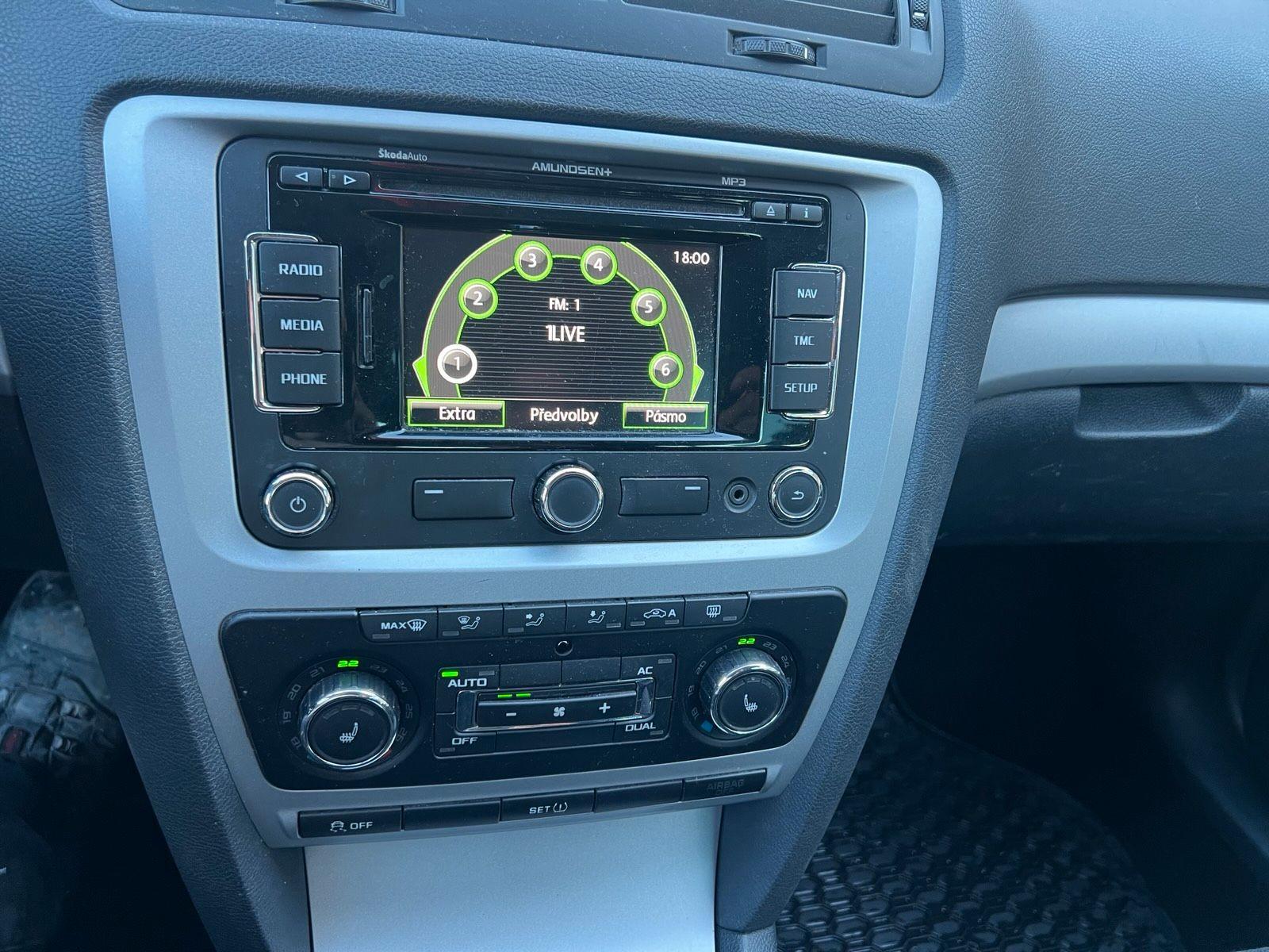 Skoda Octavia 2012 — photo 7