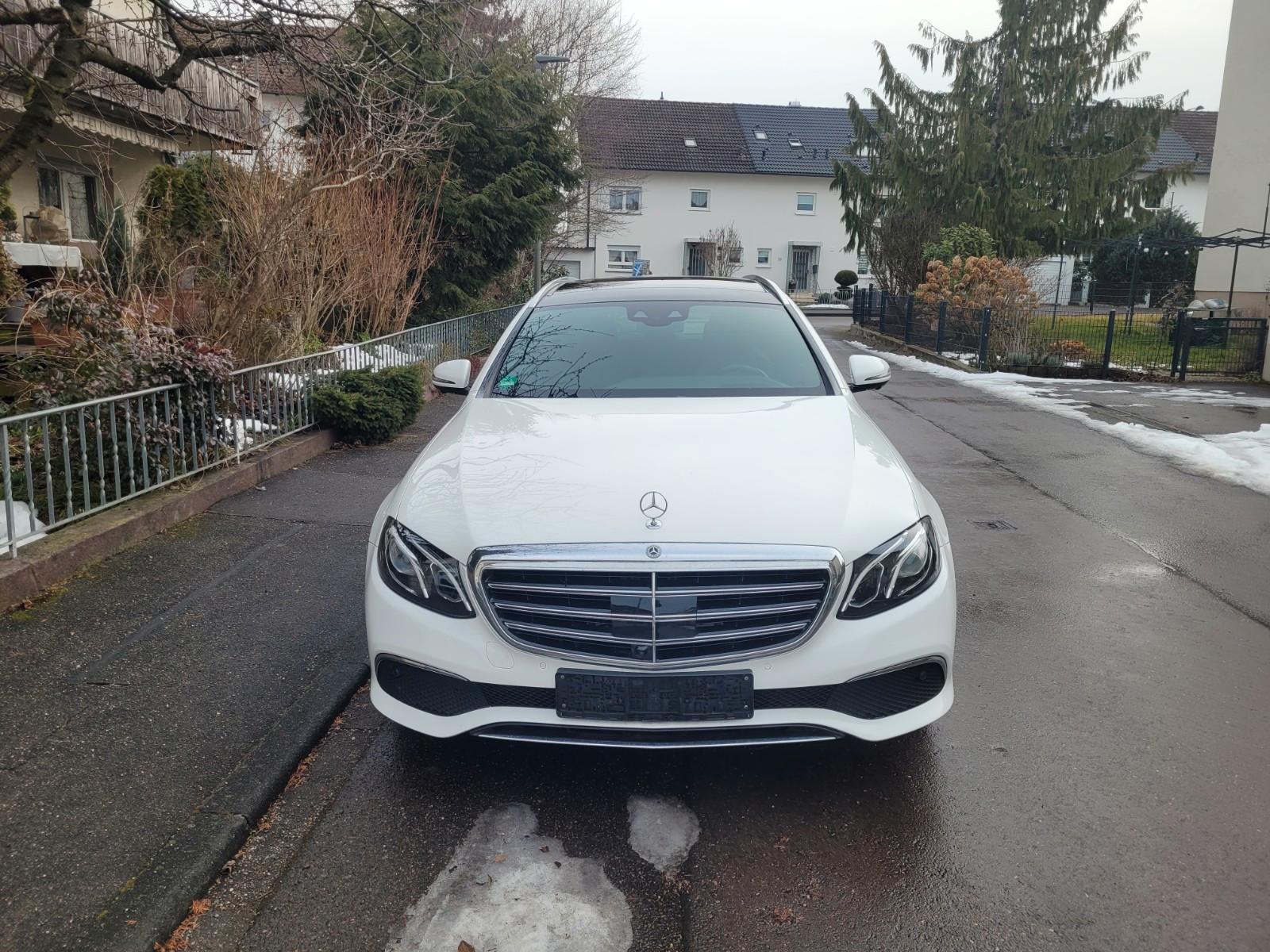 Mercedes-Benz E 220 d T-Modell ,Panoramadach, Schiebedach