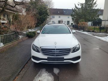 Mercedes E 220 - 1