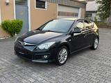 Hyundai i30 1.4 Edition Plus KLIMA AHK 93TKM - gebrauchte Hyundai i30 aus dem Jahr 2011