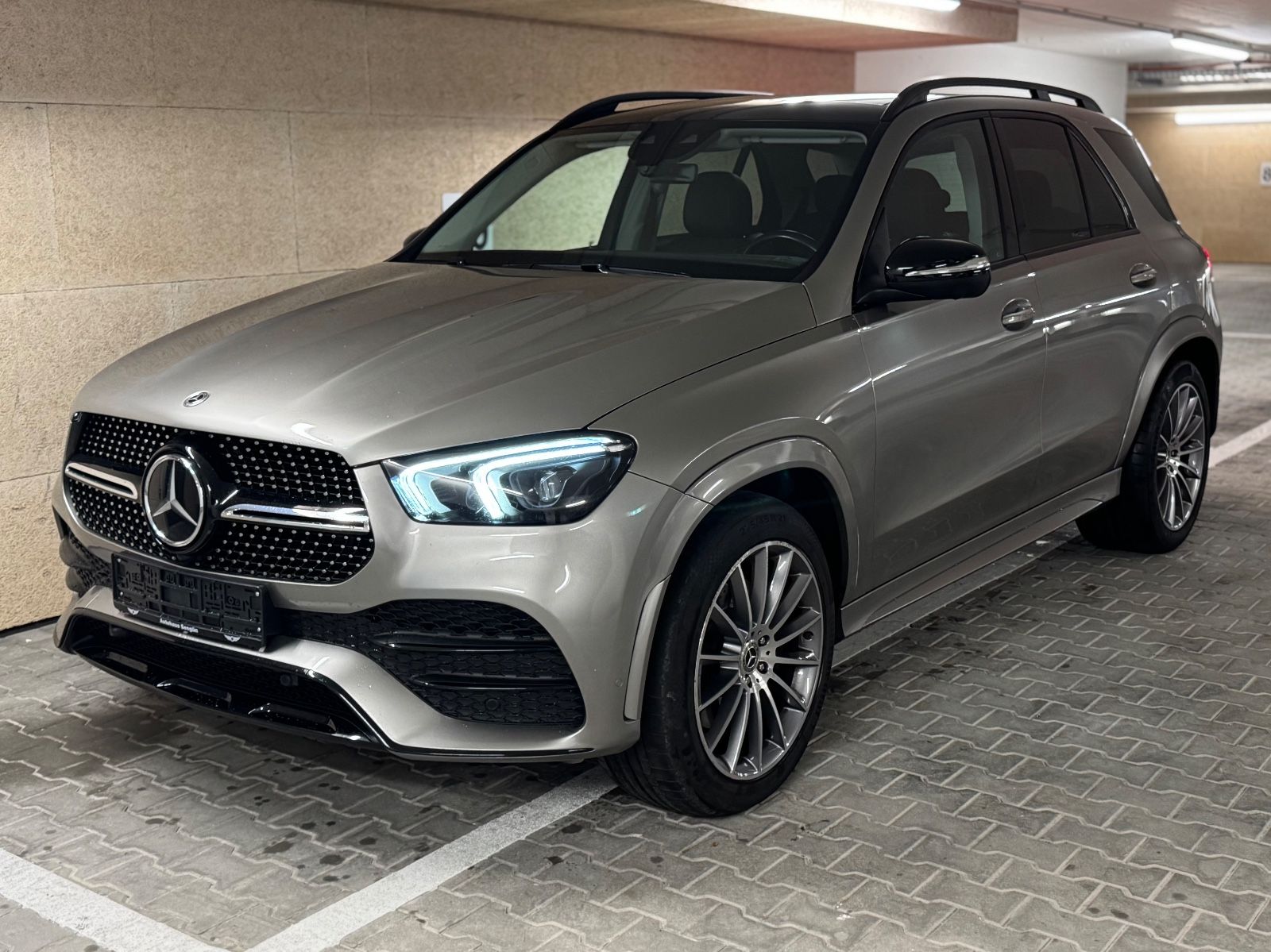 MERCEDES-BENZ GLE 400d 4M AMG PANO MEM BUR 360° AHK DIST 7sitz