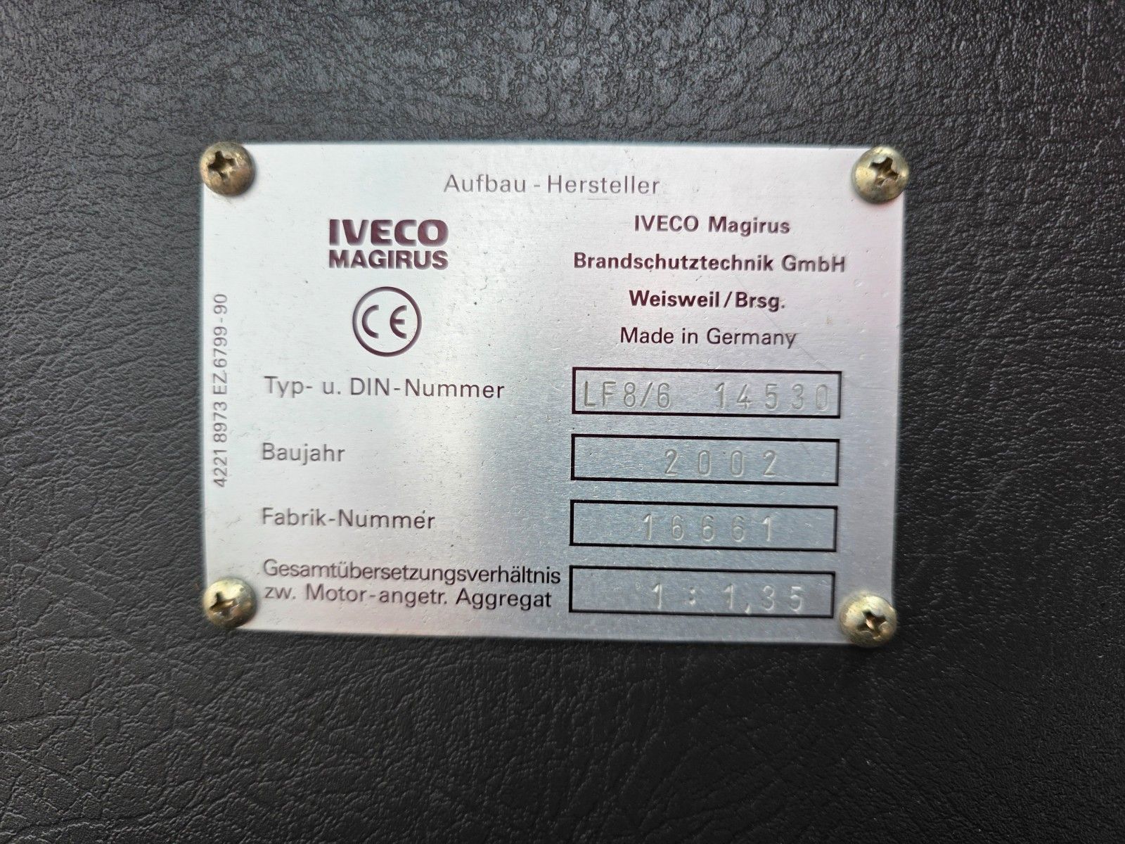 Fahrzeugabbildung Iveco EuroFire Tector FF100EW21 4x4 LF8 Löschfahrzeug