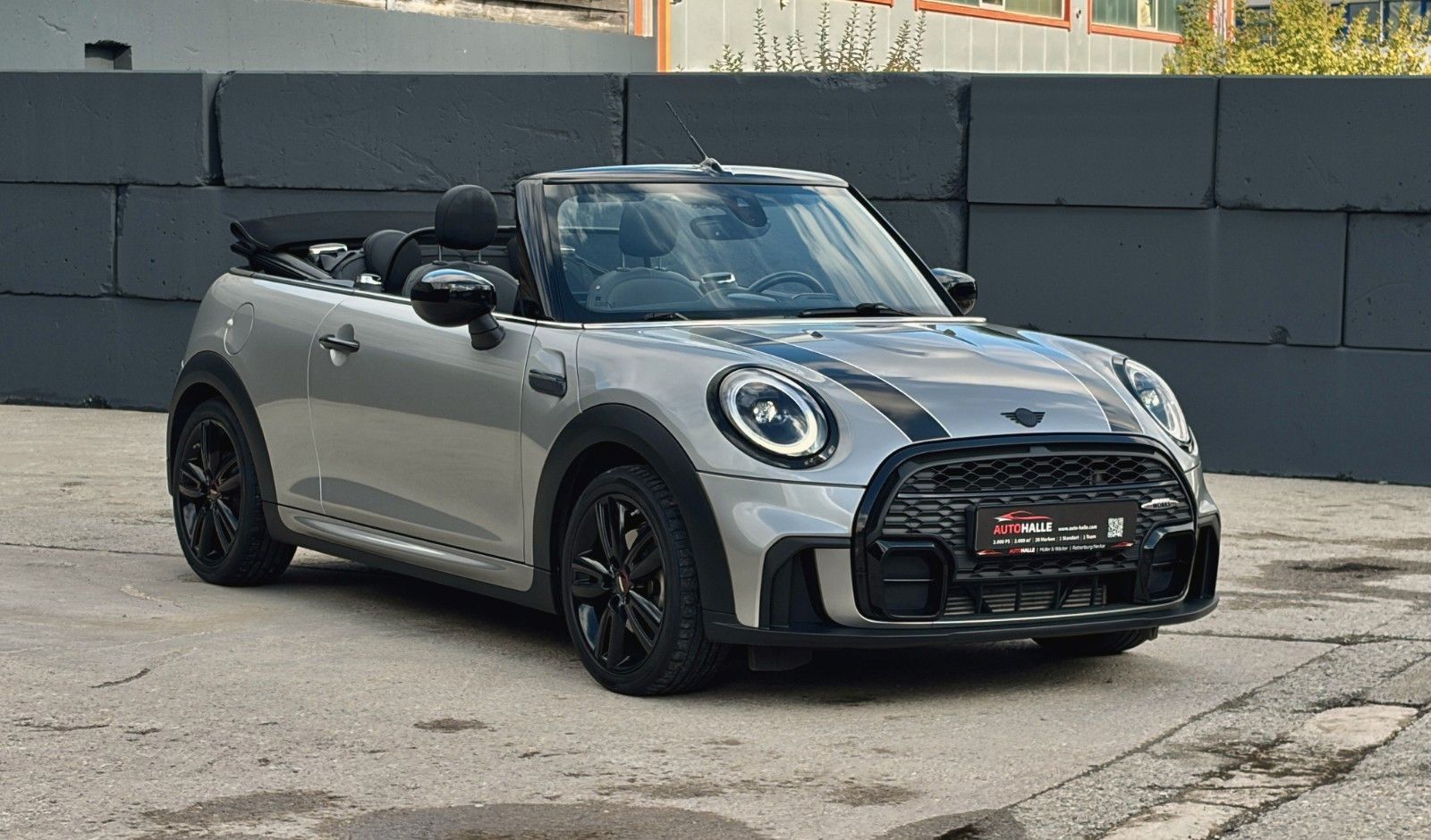 Fahrzeugabbildung MINI Cooper Cabrio JCW-Trim CarPlay Navigation LHZ