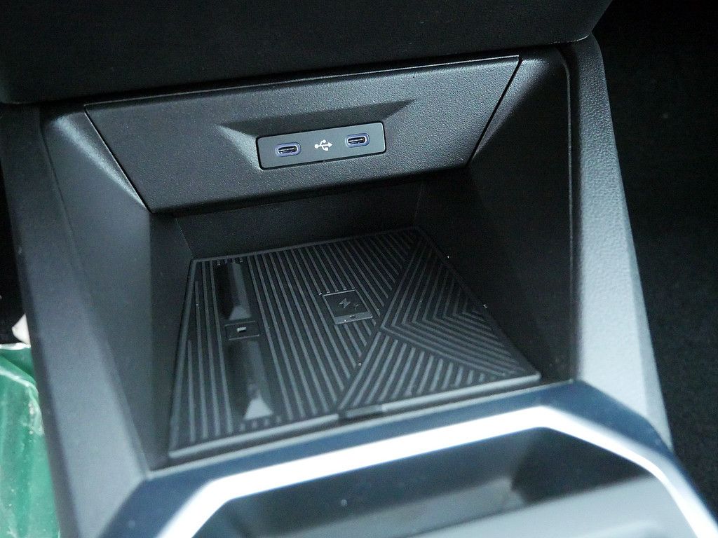 Fahrzeugabbildung Renault Clio Techno Full Hybrid E-Tech 160