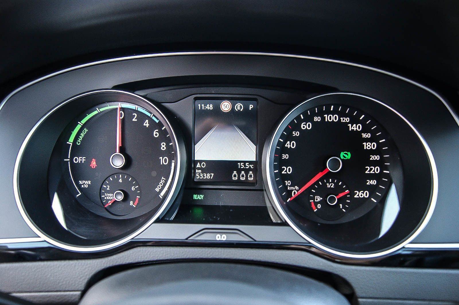 Fahrzeugabbildung Volkswagen Passat Variant HYBRID GTE iQ LED ACC NAVI 1.HAND