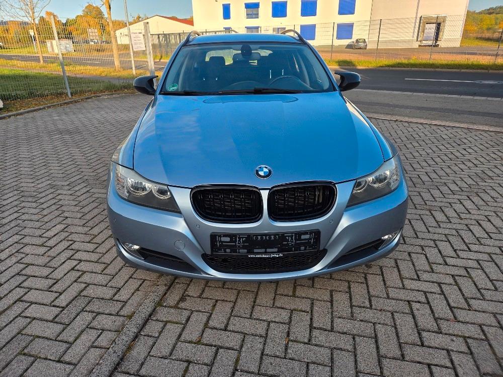 BMW 318 2009 — photo 6